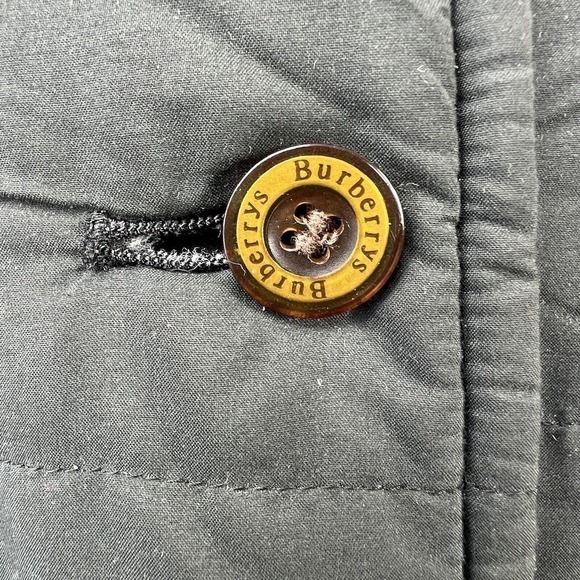 Burberrys of London Black Quilted Jacket Size M Faux Fur Collar - Picture 7 of 16